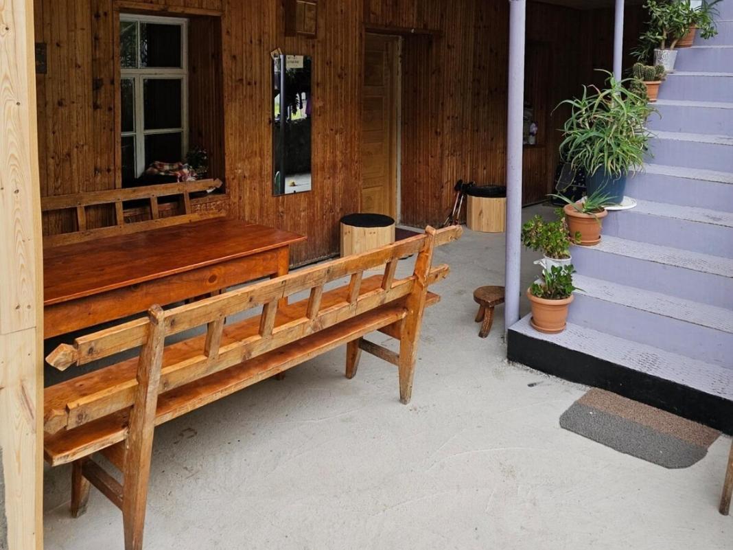 Tsaldashi Guesthouse Leno מראה חיצוני תמונה